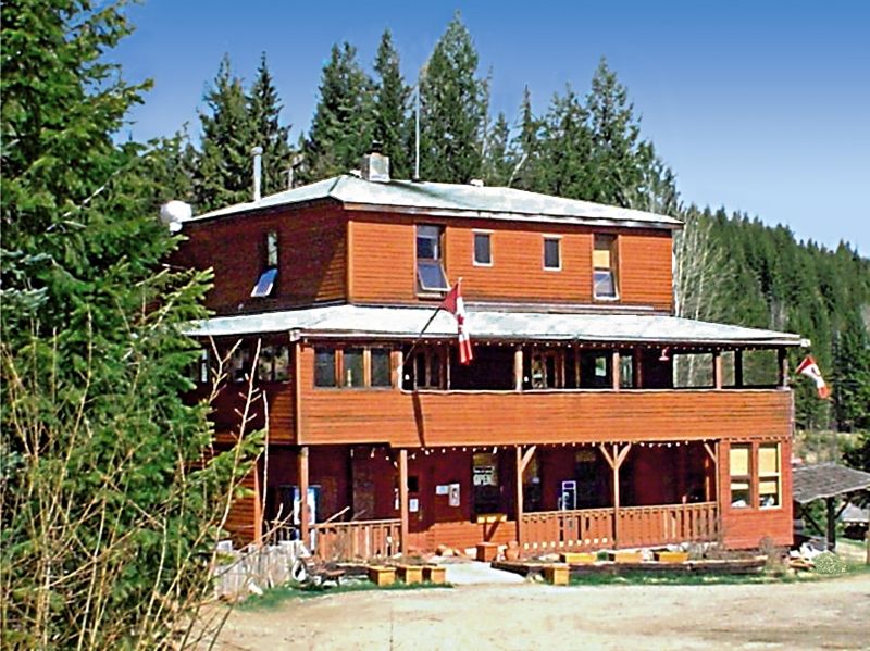 Helmcken Falls Lodge Cabin Rooms And Rv Park Клірвотер Екстер'єр фото